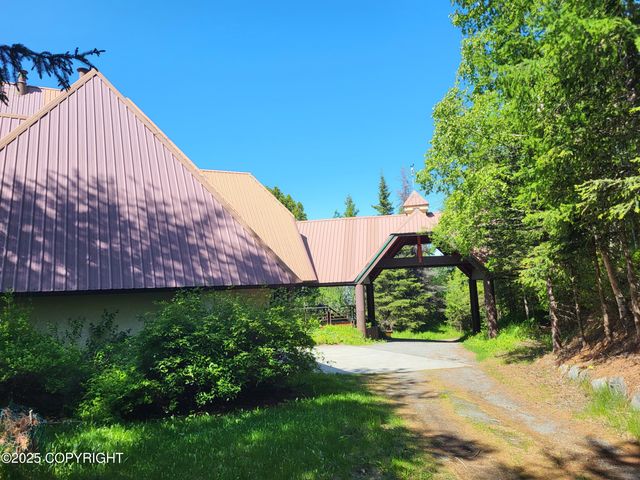 9921 Nearpoint Drive, Anchorage, AK 99507