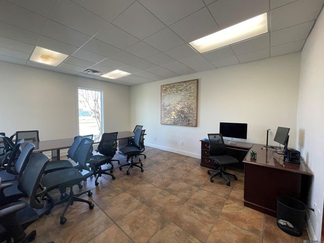 660 Lobdell, Baton Rouge, LA 70806