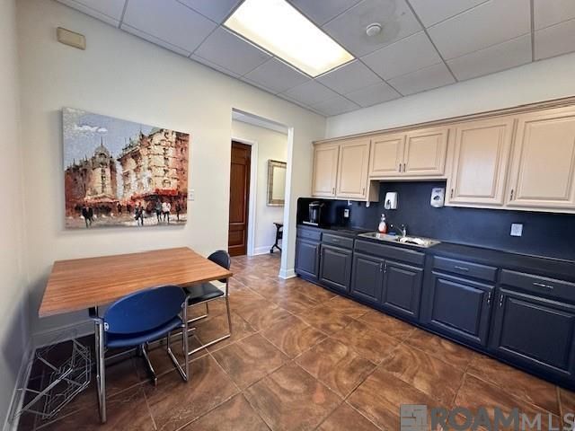 660 Lobdell, Baton Rouge, LA 70806