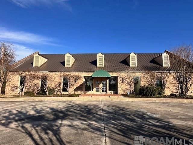 660 Lobdell, Baton Rouge, LA 70806