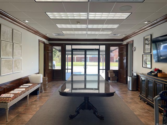 660 Lobdell, Baton Rouge, LA 70806