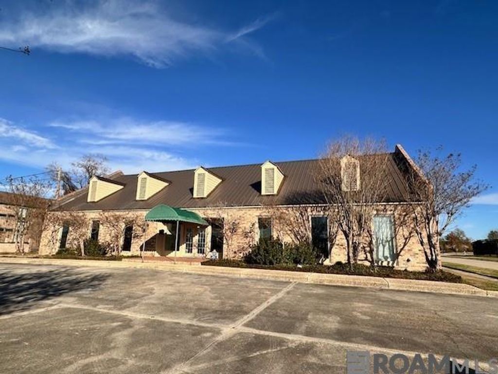 660 Lobdell, Baton Rouge, LA 70806