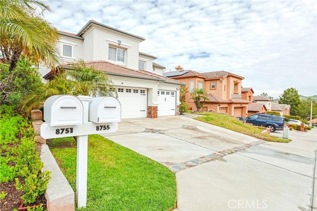 8755 E Garden View, Anaheim, CA 92808