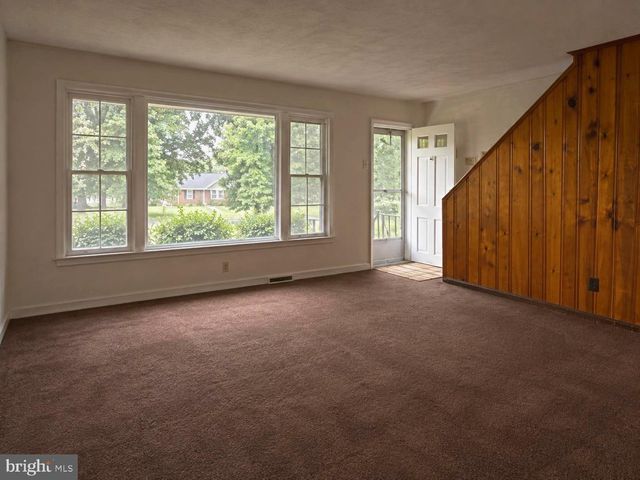 10426 TULLYMORE DR, Hyattsville, MD 20783
