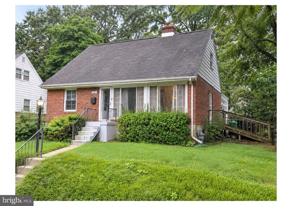 10426 TULLYMORE DR, Hyattsville, MD 20783