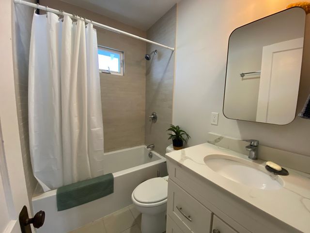 78 Hewlett St 2, Boston, MA 02131