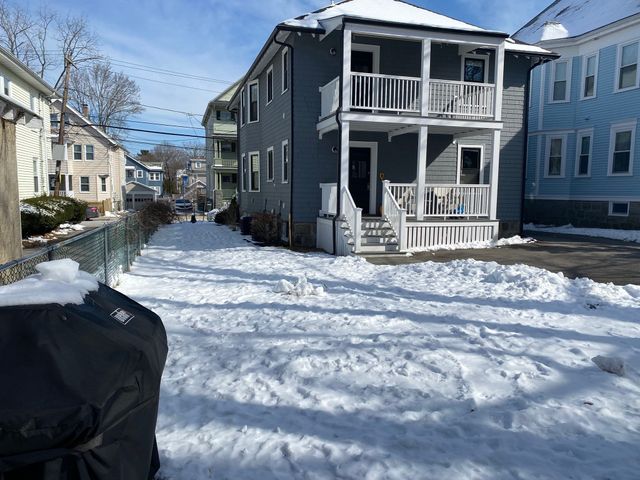 78 Hewlett St 2, Boston, MA 02131