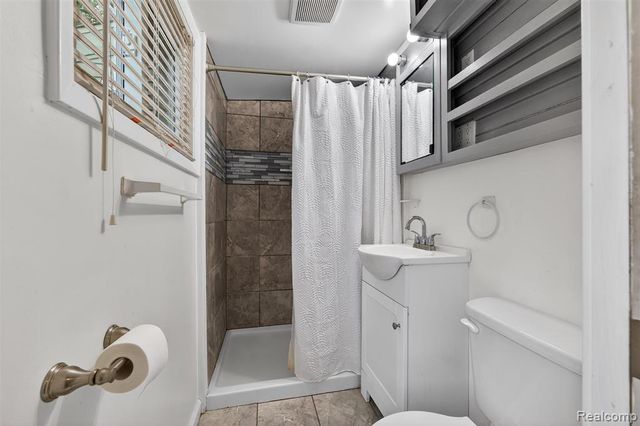 2224 Garfield Street, Port Huron, MI 48060