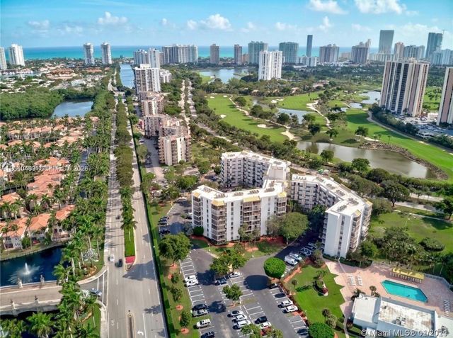 20500 W Country Club Drive 109, Aventura, FL 33180