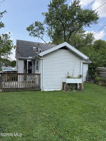 55 Roland Court, Rossford, OH 43460