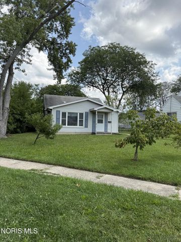 55 Roland Court, Rossford, OH 43460
