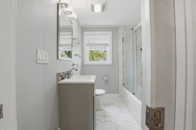 14 Lexington Street, Franklin, MA 02038