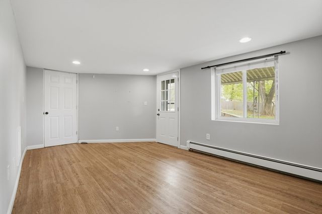 14 Lexington Street, Franklin, MA 02038