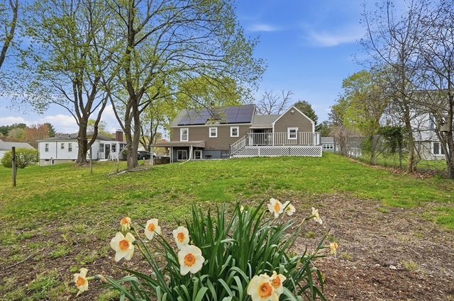 14 Lexington Street, Franklin, MA 02038