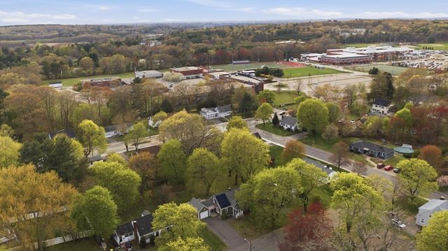 14 Lexington Street, Franklin, MA 02038