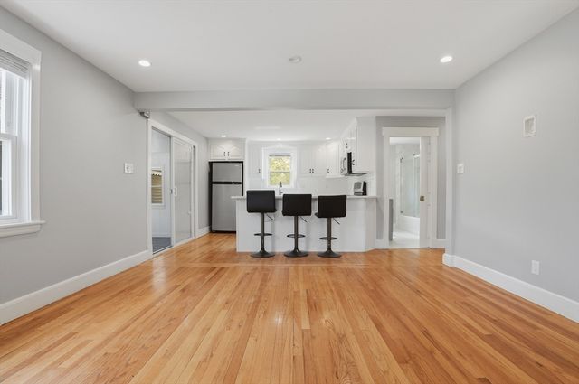 14 Lexington Street, Franklin, MA 02038