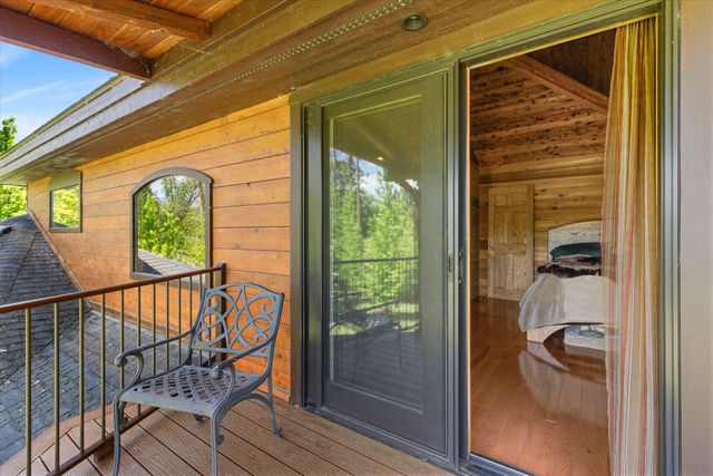 4896 Highway 66, Ashland, OR 97520