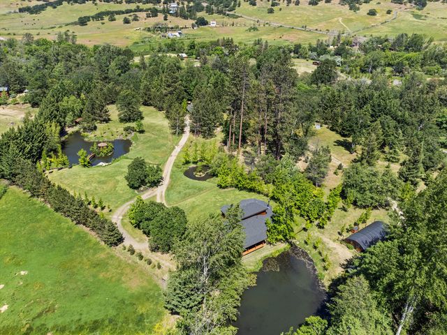 4896 Highway 66, Ashland, OR 97520