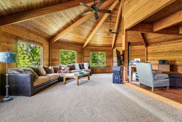 4896 Highway 66, Ashland, OR 97520