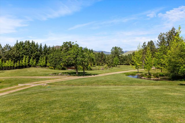 4896 Highway 66, Ashland, OR 97520