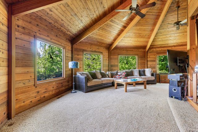 4896 Highway 66, Ashland, OR 97520