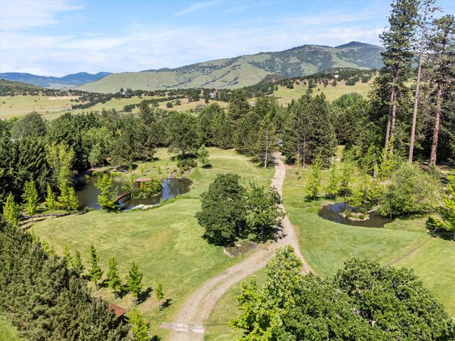 4896 Highway 66, Ashland, OR 97520