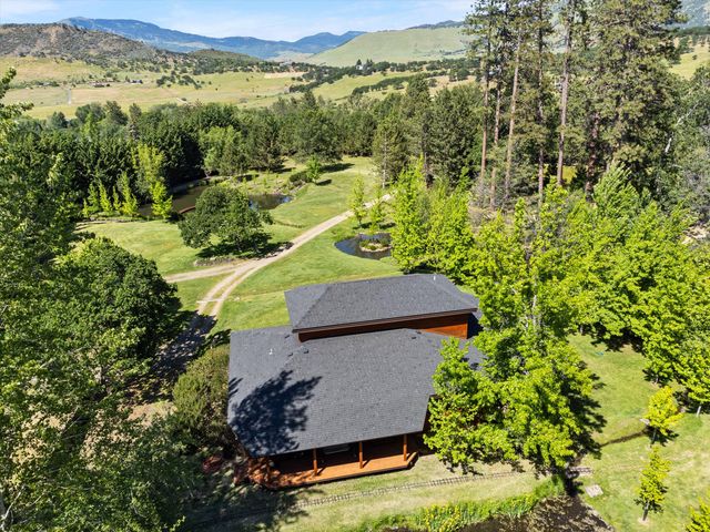 4896 Highway 66, Ashland, OR 97520