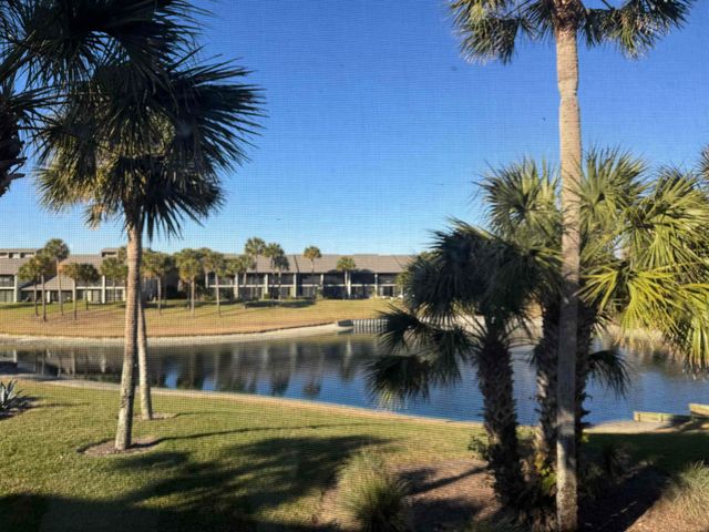 25 Village Del Lago Cir, St Augustine, FL 32080