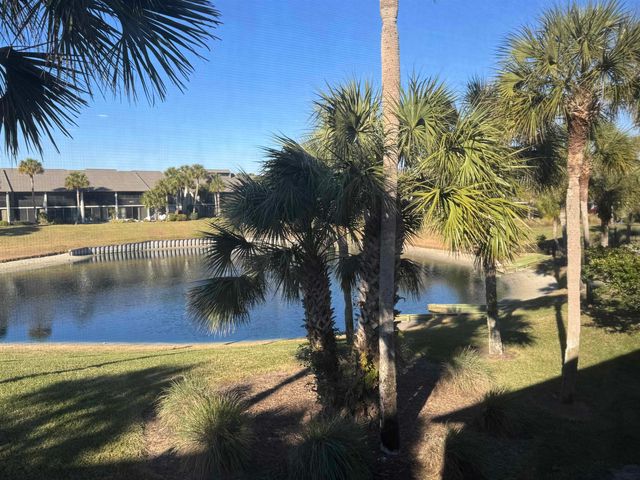 25 Village Del Lago Cir, St Augustine, FL 32080