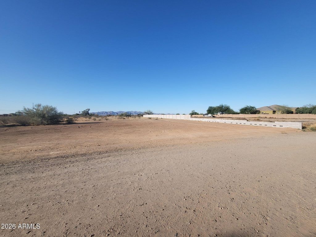 22317 W Calle De Los Flores -- -, Wittmann, AZ 85361 — photo 2