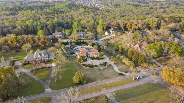 200 Asphodel Drive, Dothan, AL 36303