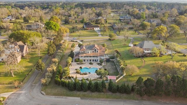 200 Asphodel Drive, Dothan, AL 36303