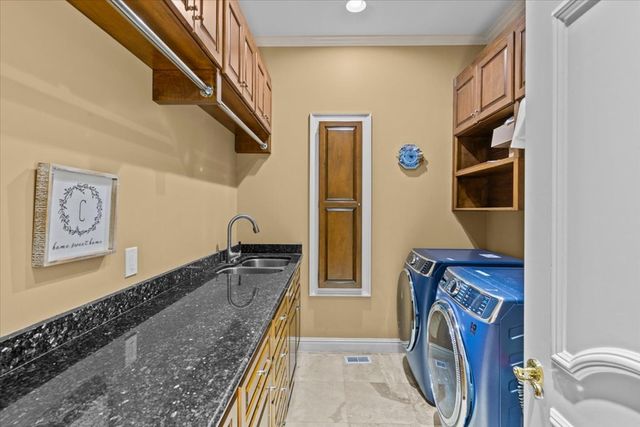 200 Asphodel Drive, Dothan, AL 36303