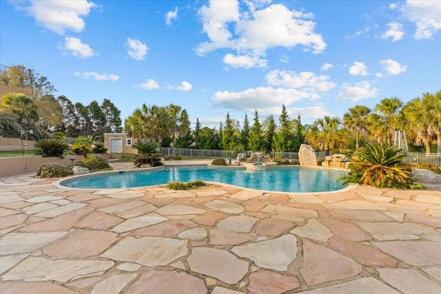 200 Asphodel Drive, Dothan, AL 36303