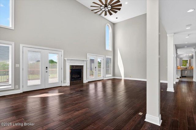 451 Todd Dr, Simpsonville, KY 40067