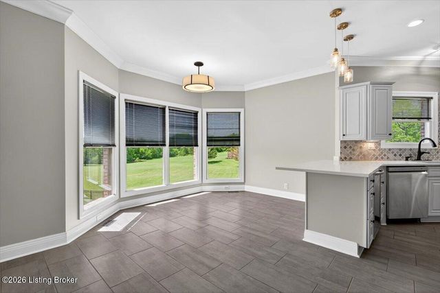 451 Todd Dr, Simpsonville, KY 40067