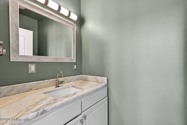 451 Todd Dr, Simpsonville, KY 40067