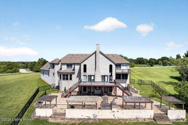 451 Todd Dr, Simpsonville, KY 40067