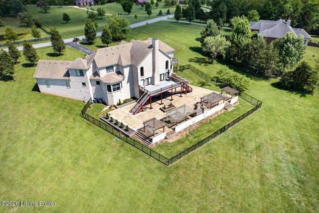 451 Todd Dr, Simpsonville, KY 40067