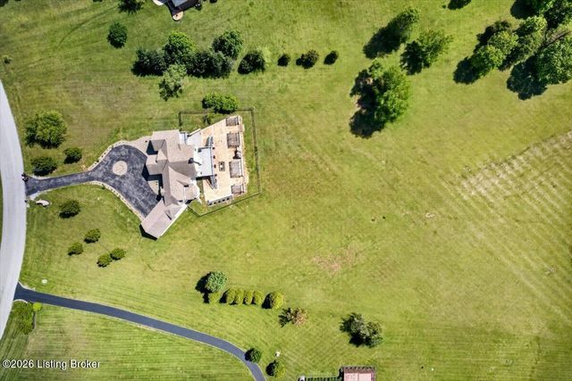 451 Todd Dr, Simpsonville, KY 40067