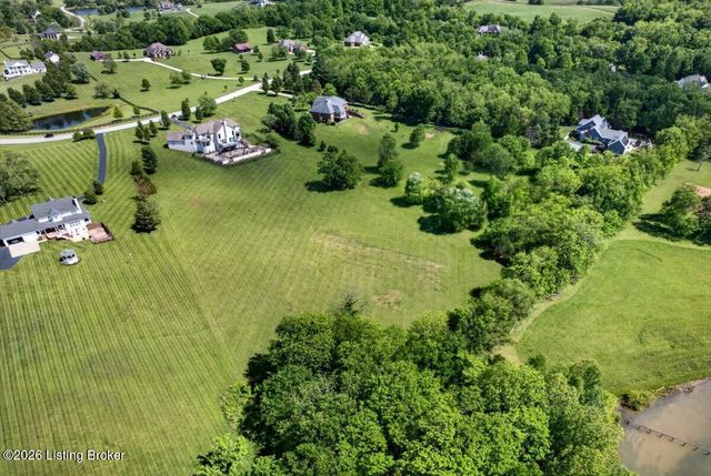 451 Todd Dr, Simpsonville, KY 40067