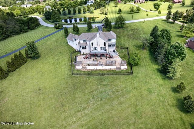 451 Todd Dr, Simpsonville, KY 40067