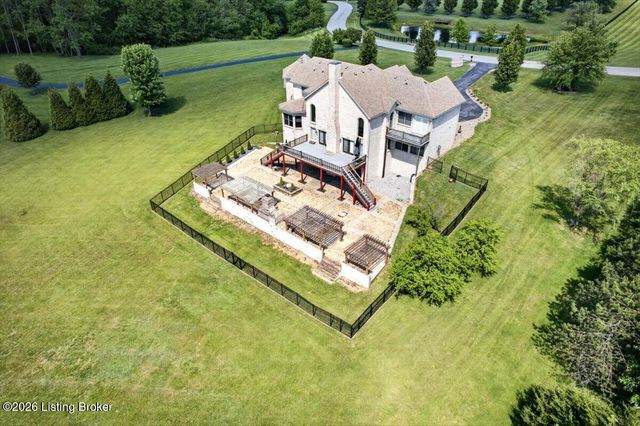 451 Todd Dr, Simpsonville, KY 40067