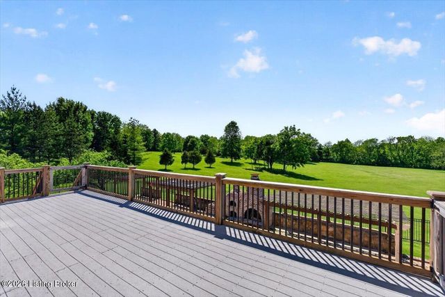451 Todd Dr, Simpsonville, KY 40067