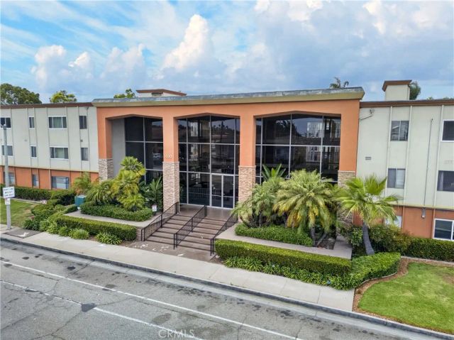 400 N Acacia Avenue B17, Fullerton, CA 92831