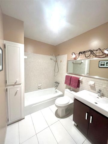 2211 NE 67th Street 1128, Fort Lauderdale, FL 33308