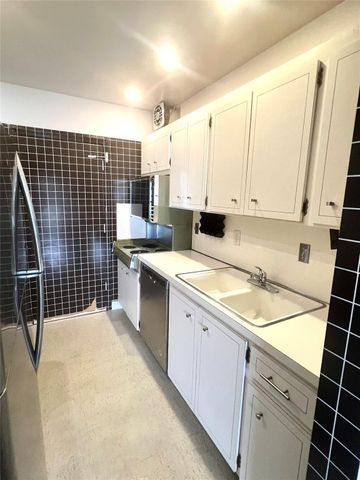 2211 NE 67th Street 1128, Fort Lauderdale, FL 33308