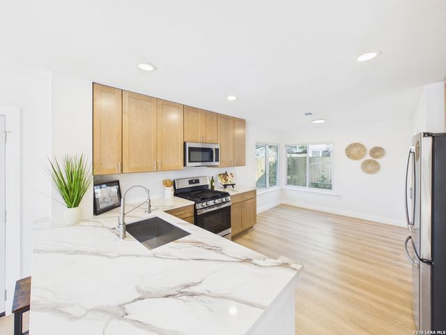 6727 Mary Todd, San Antonio, TX 78240