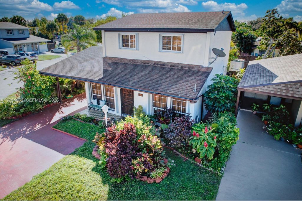 5284 NW 193rd Ln, Miami Gardens, FL 33055