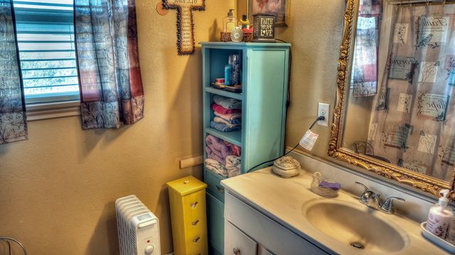 218 Trickling Creek, Leakey, TX 78873